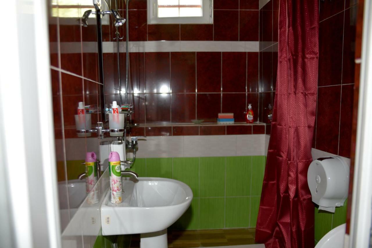 テラヴィ Nikala Bed & Breakfast エクステリア 写真